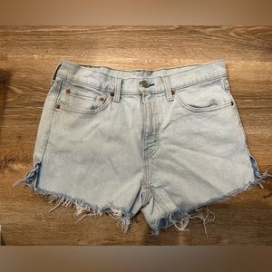 Levi Light Wash Denim Shorts - Waist 31
